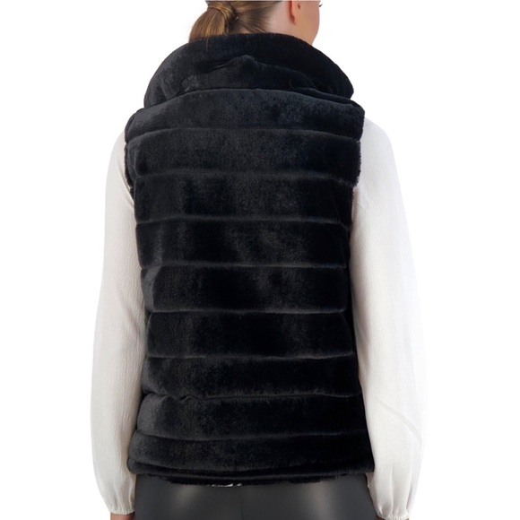Ookie and Lala Carbon Puffer Vest Reversible to Grooved Faux Fur Size M NEW - Picture 14 of 15